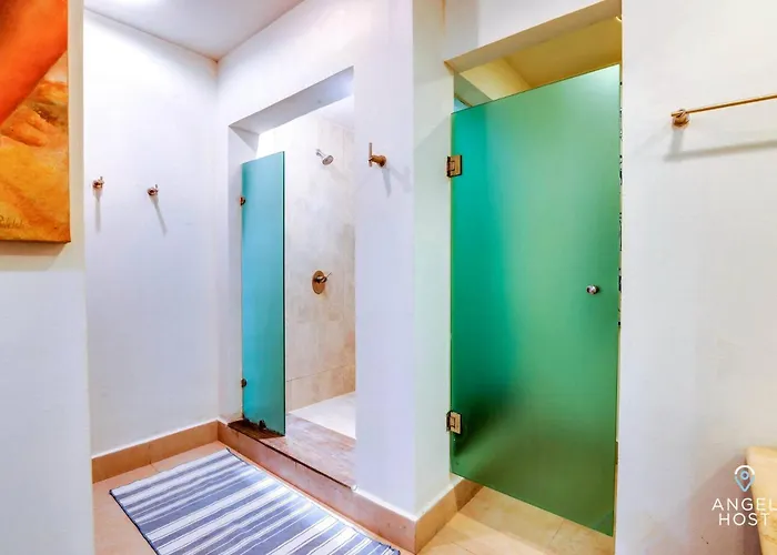 Penthouse W Private Terrace & Rooftop Pool Apartamento